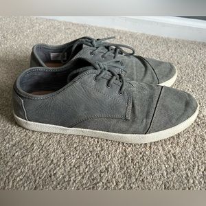 Men’s size 10 Toms Paseo Classic Low-Top sneaker